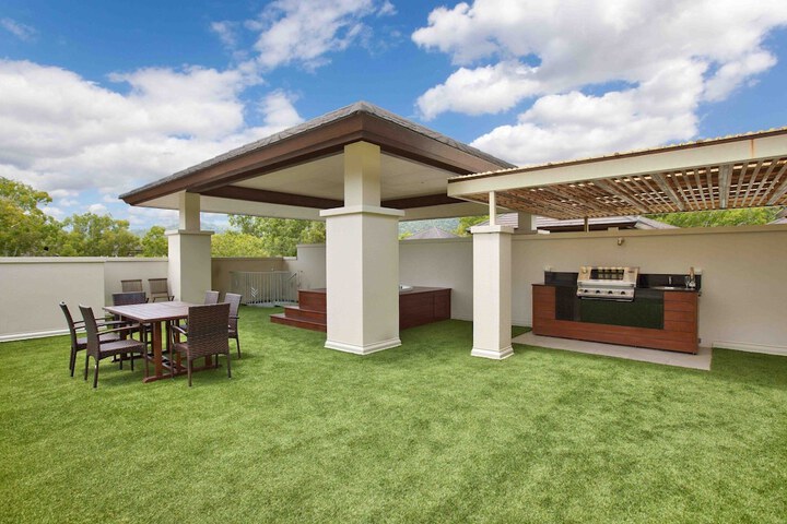 Terrace/Patio 33 of 34