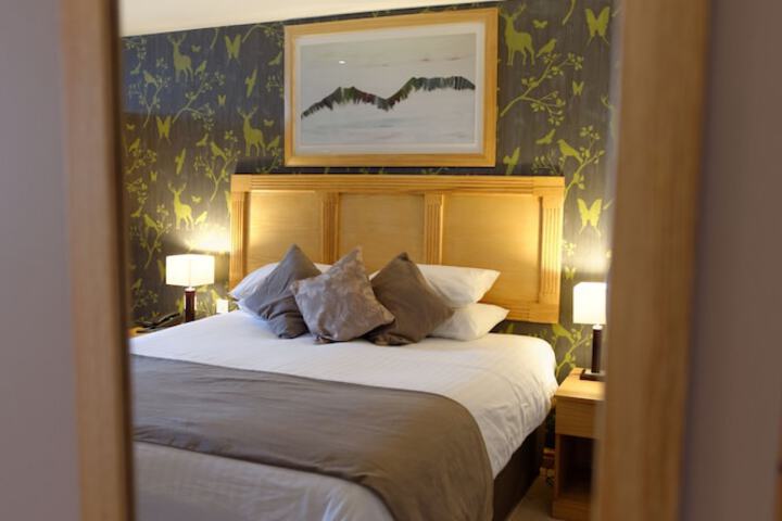 Room 10 of 94