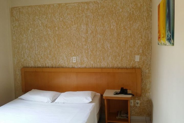 Room 9 of 30
