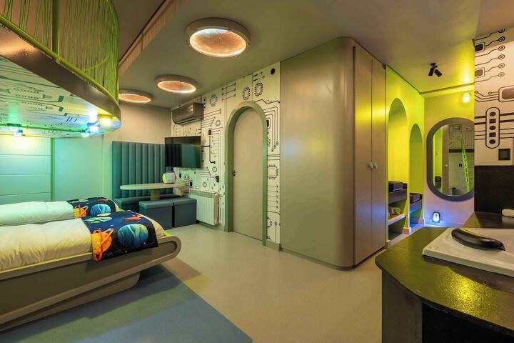 Room 16 of 75