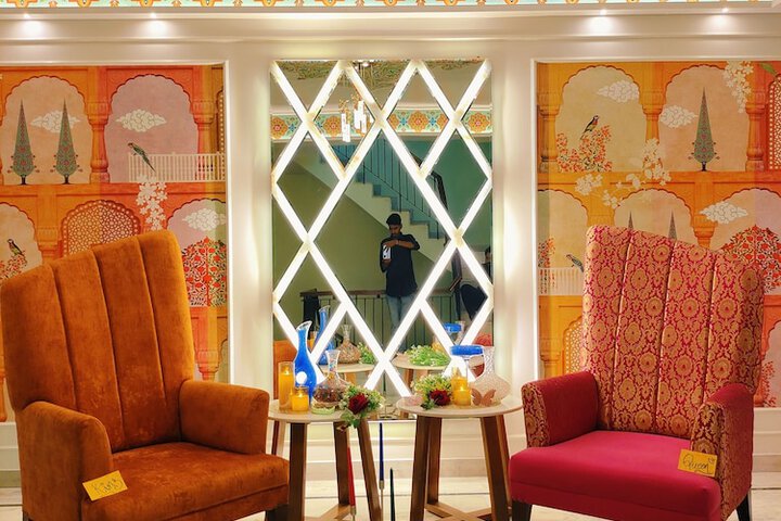 Entrance & Lobby
