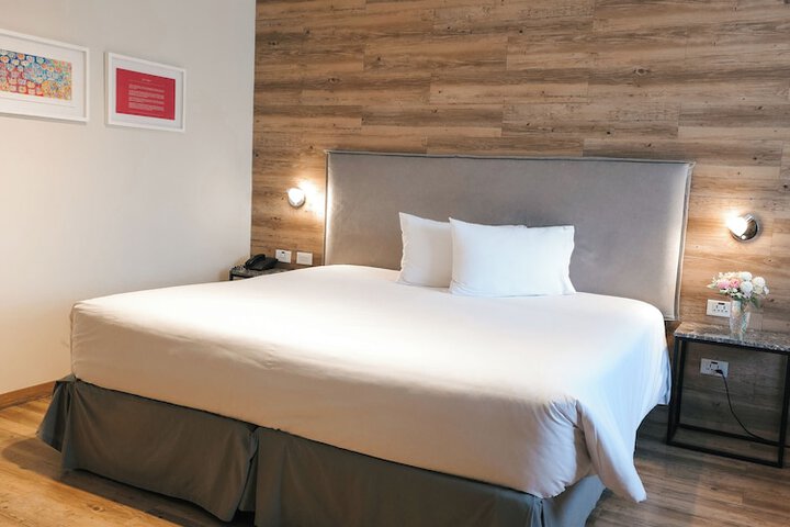 Room 49 of 104