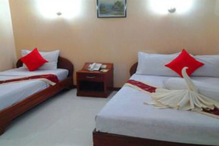 Room 10 of 30