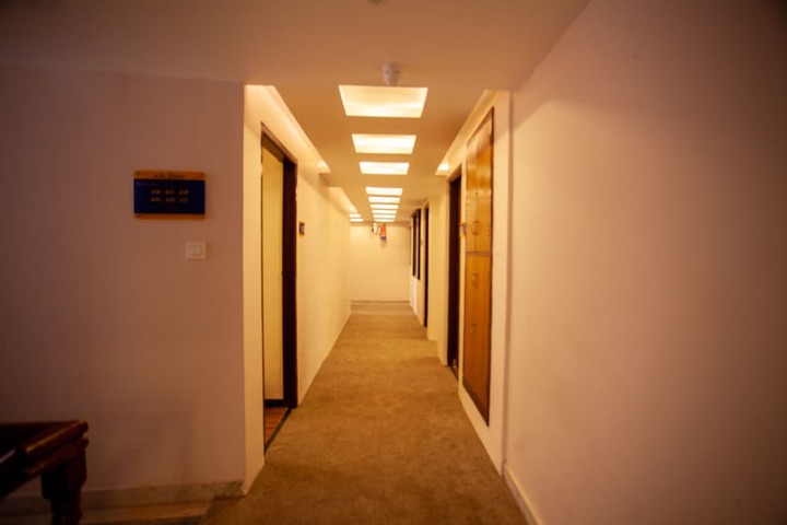 Ballroom/Hall 303 of 339
