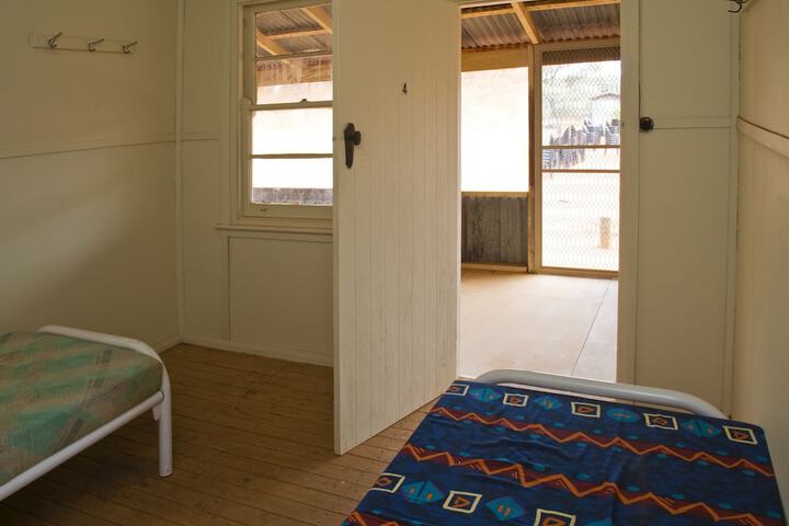 Room 7 of 28