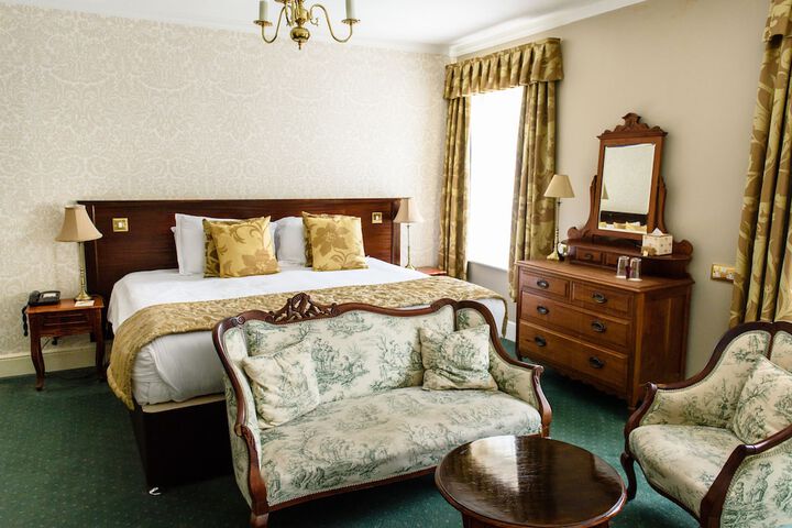 Room 5 of 75