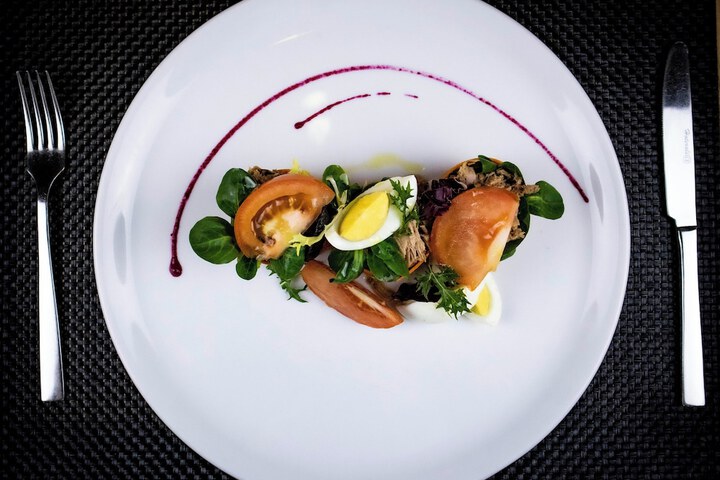 Dining 82 of 118