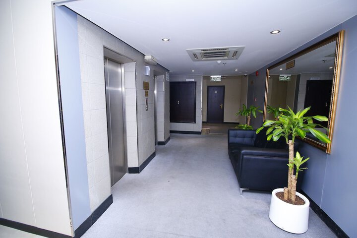 Ballroom/Hall 39 of 42