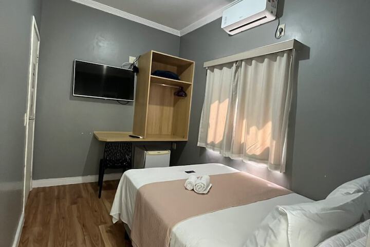 Room 8 of 18