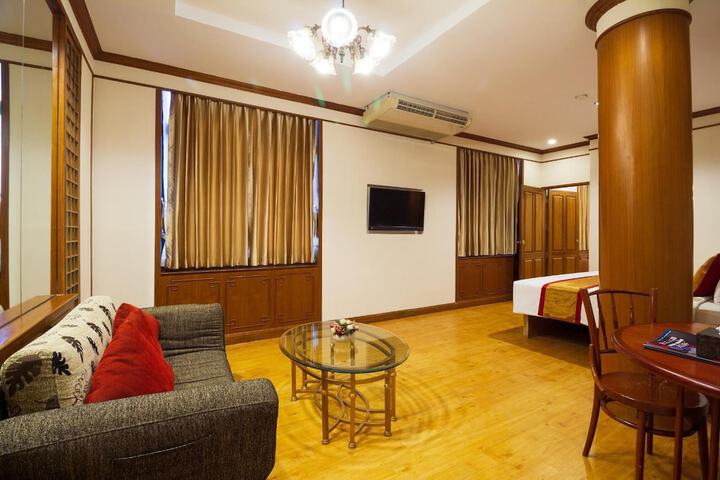 Room 26 of 65