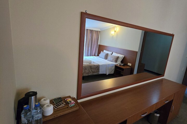 Room 6 of 47