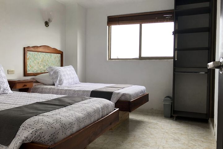 Room 21 of 43