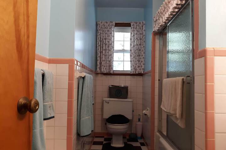 Room 28 of 50