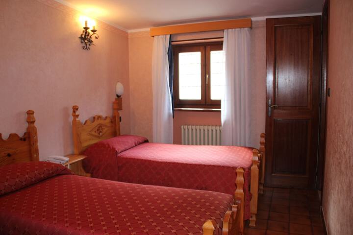 Room 9 of 40