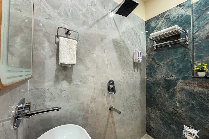 Room 42 of 57