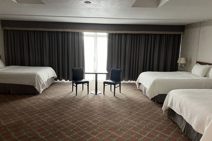 Room 30 of 53