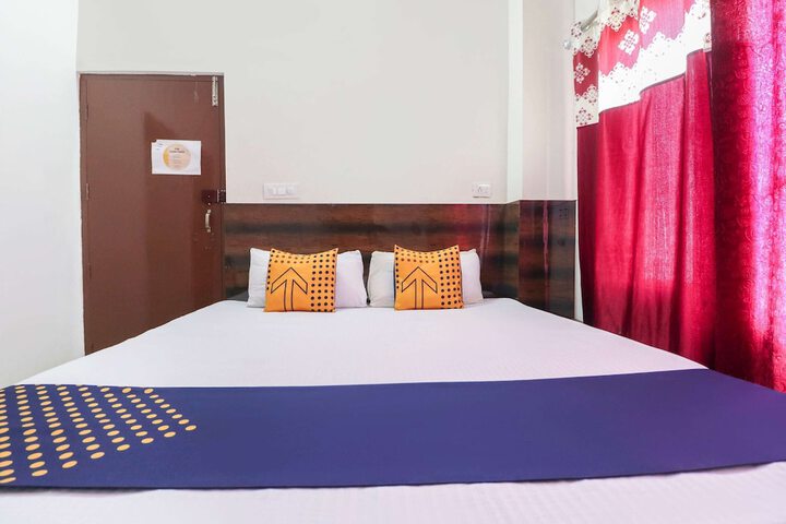 Room 25 of 29