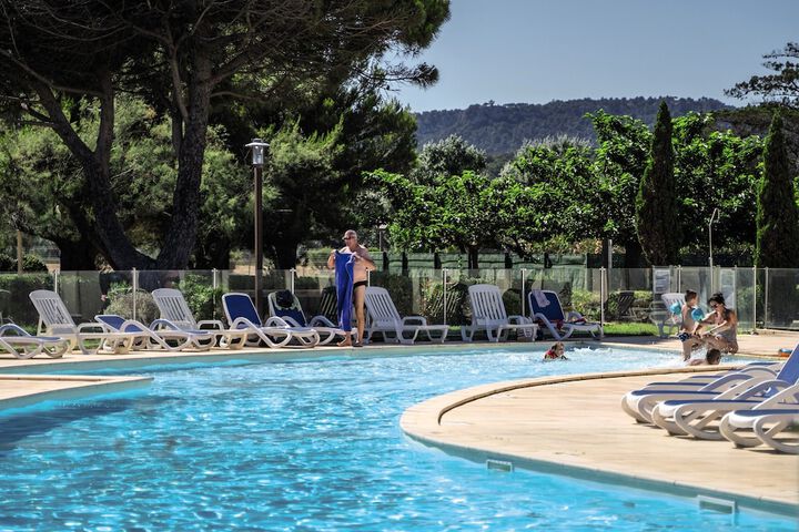 Pools & Facilities