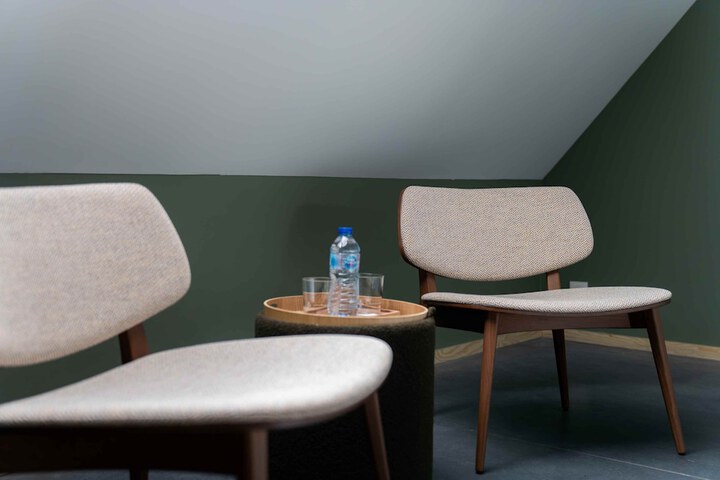 Room 34 of 100