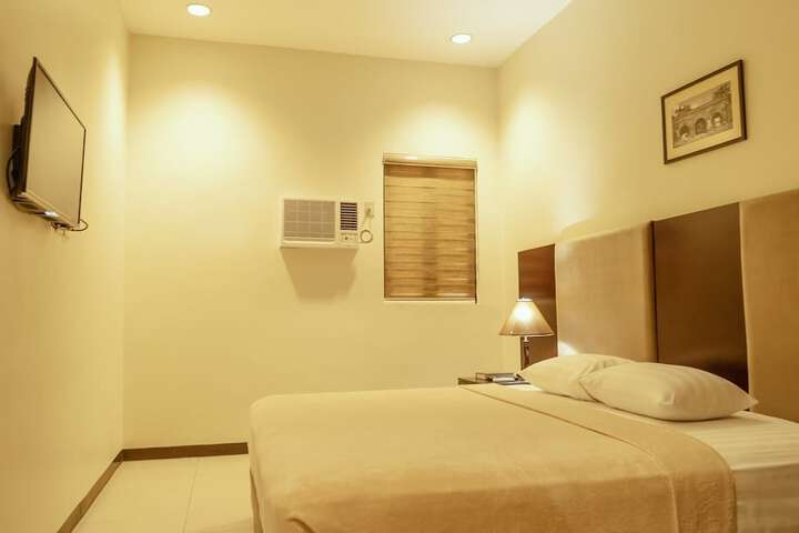 Room 8 of 49