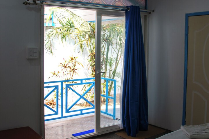 Room 8 of 60
