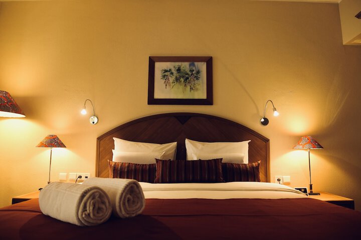Room 28 of 87