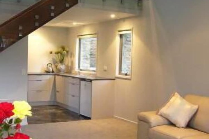 Room 2 of 44
