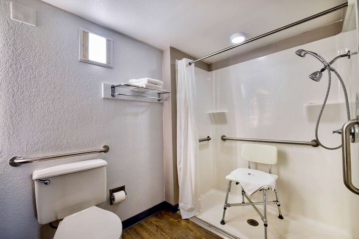 Clean Restrooms