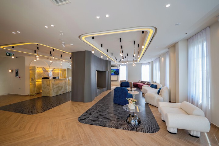 Hotel Interior 102 of 128