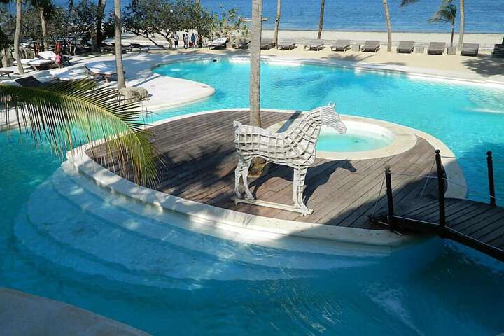 Pool 33 of 44