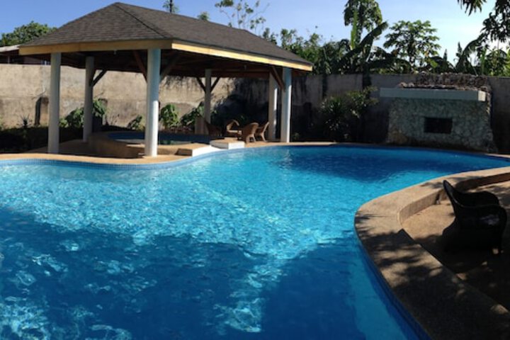 Pool Hotel