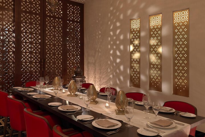 Dining 104 of 158