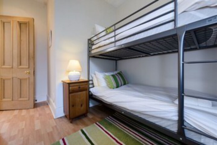 Room 9 of 19