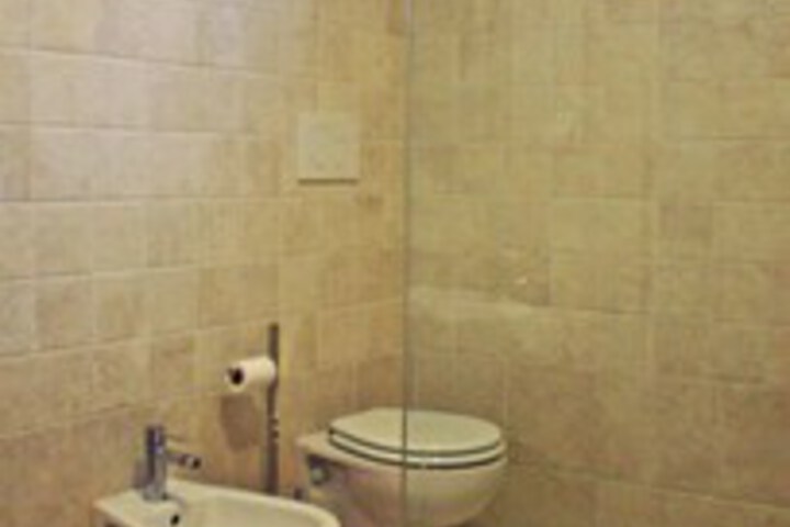 Room 8 of 45