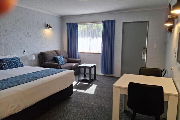 Room 6 of 21