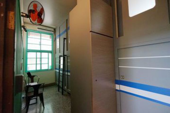 Room 19 of 57