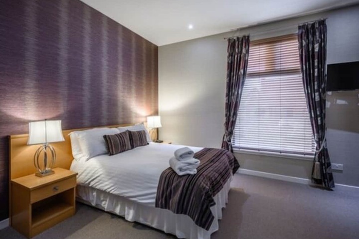 Room 4 of 46