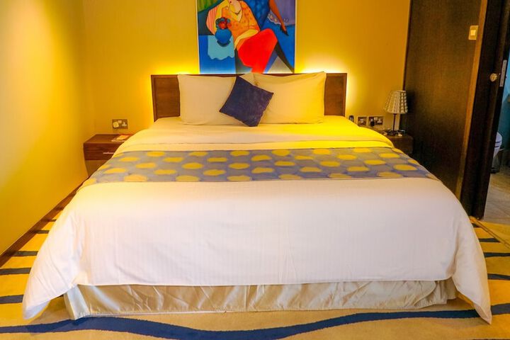 Room 12 of 72