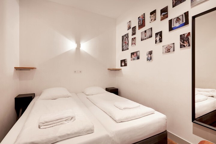 Room 29 of 137