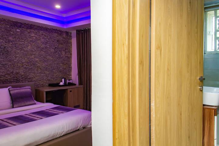 Room 9 of 23