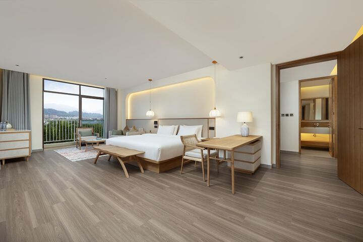 Room 28 of 85