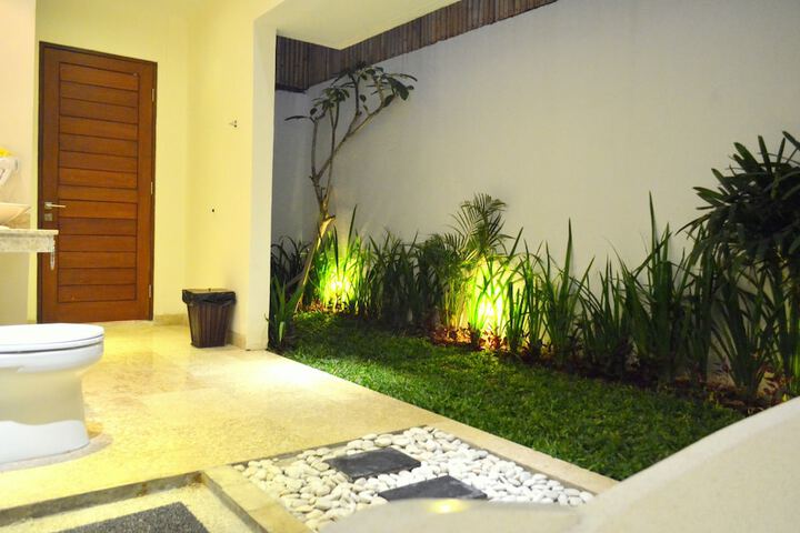 Room 30 of 51