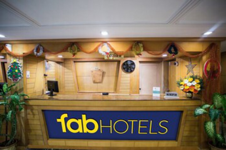 FabHotel Royal Regency Central Station