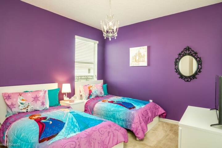 Room 12 of 64