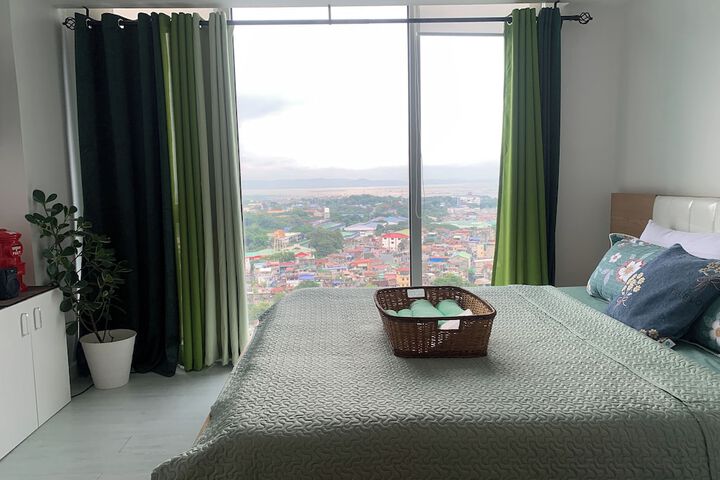Room 9 of 47
