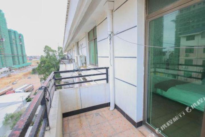 Huajin Hotel