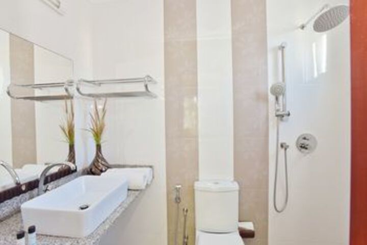 Room 2 of 19