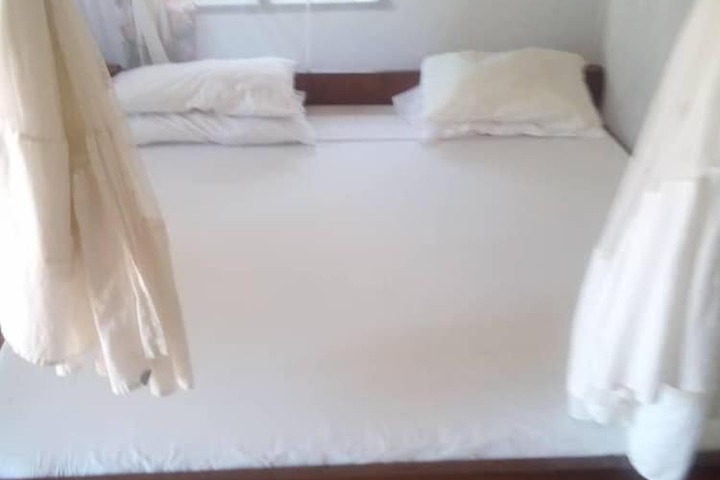 Room 9 of 21