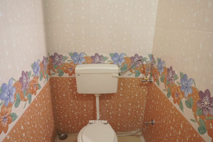 Room 15 of 18