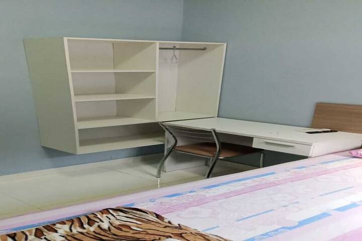 Room 2 of 9